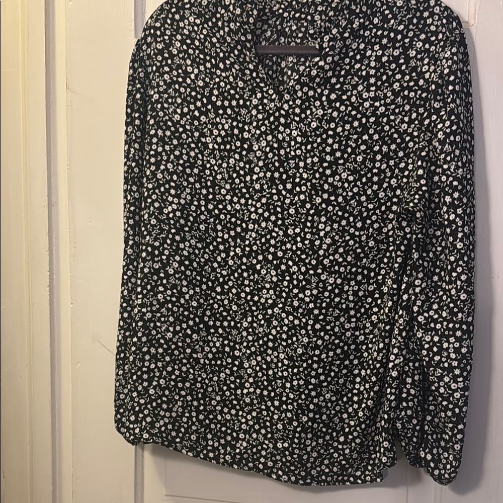 89th & Madison Black and White Floral Top
